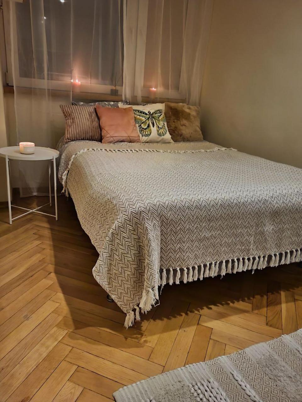 View Apartments And Rooms Apartment Warsaw